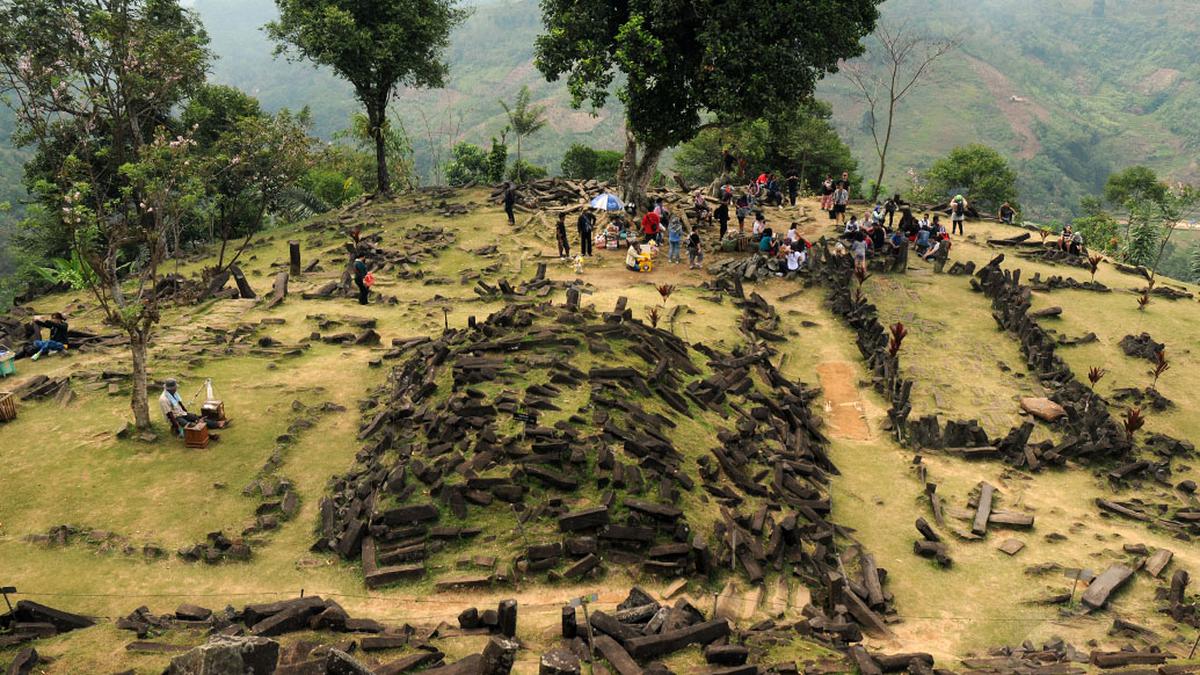 Tempat Bersejarah di Indonesia yang Ramai Dikunjungi Wisatawan